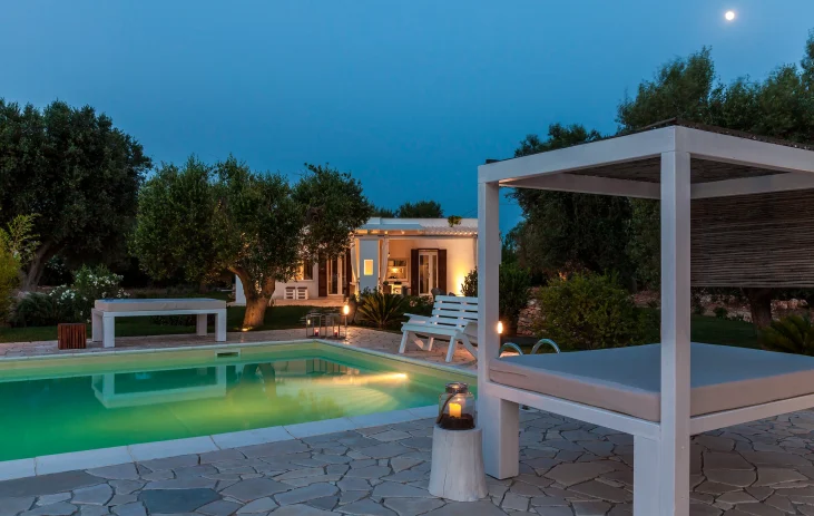 Saltwater infinity pool at Villa Mia, a premier luxury villa rental in the Maruggio and Manduria area of Salento, Puglia.